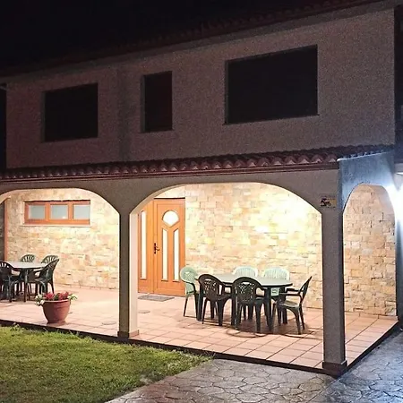 Casa Con Piscina Muy Cerca De Las Playas De San Xurxo Y Doninos *