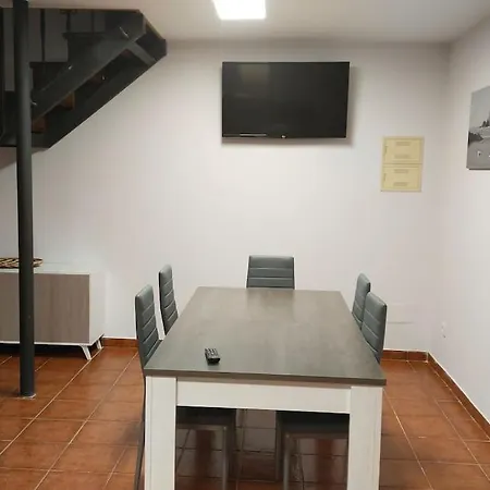 Casa Con Piscina Muy Cerca De Las Playas De San Xurxo Y Doninos Ferrol